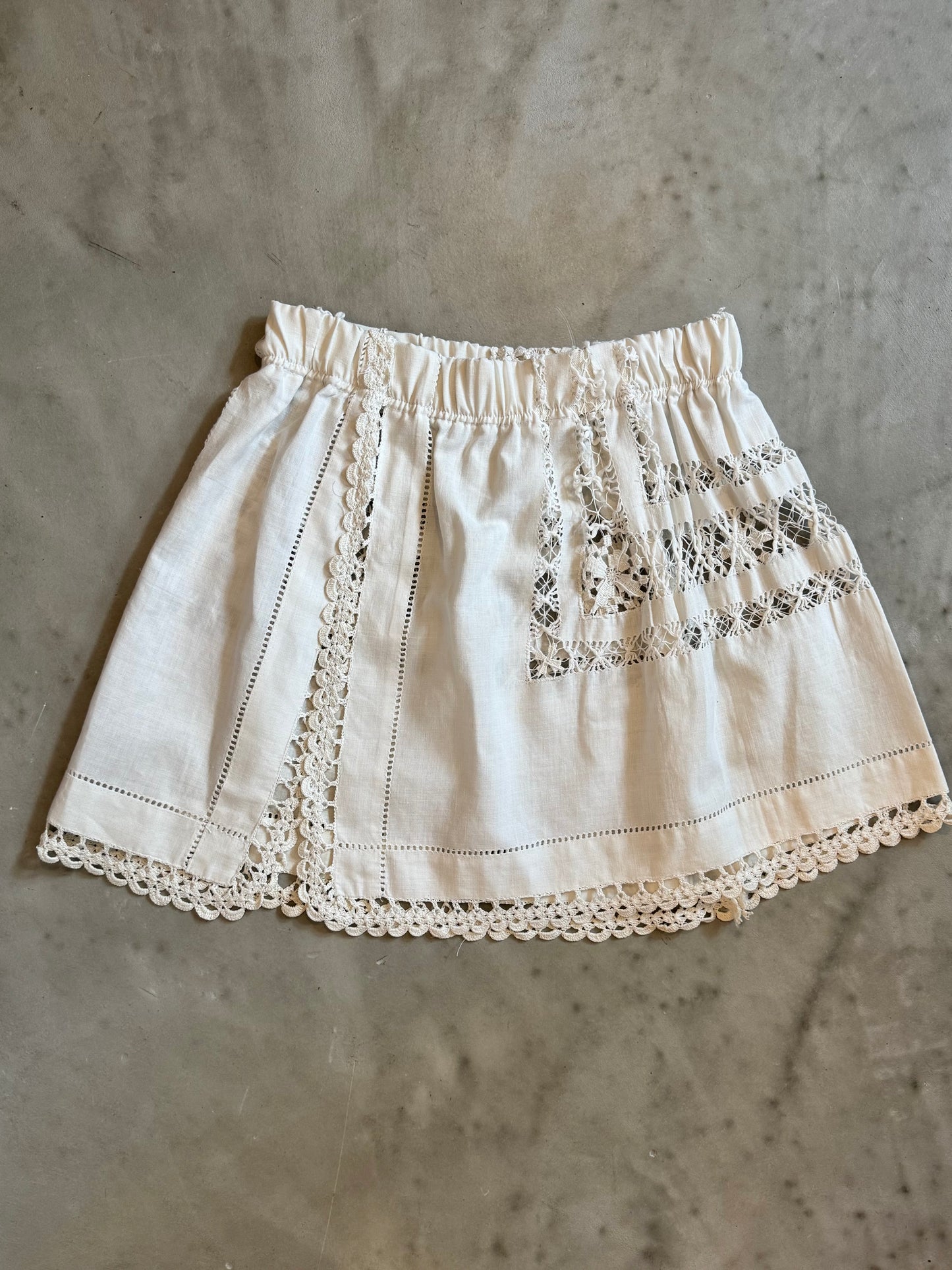 Antique Linen and Lace Mini